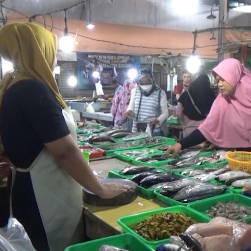 Cuaca Buruk, Harga Ikan Laut di Tangsel Naik