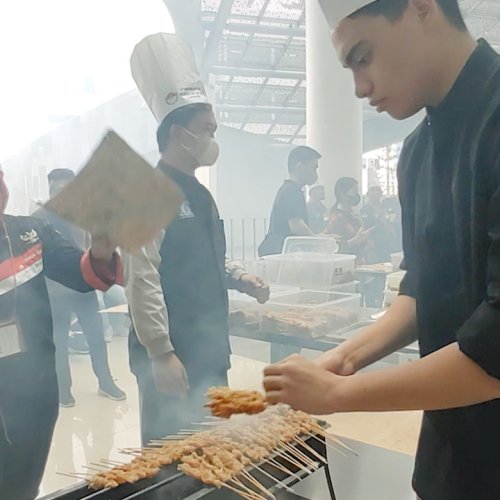 Gandeng UMN, Indonesian Chef Association Rayakan HUT Ke-16 dengan Sajikan 1.600 Tusuk Sate