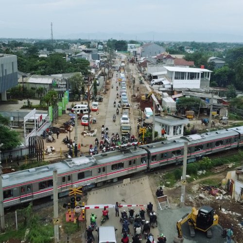 Diproyeksikan Urai Kemacetan, Warga Minta Pembangunan Flyover Cisauk Selesai Tepat Waktu