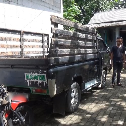 Kepergok, Pencuri Mobil di Pamulang Babak Belur Dihajar Massa