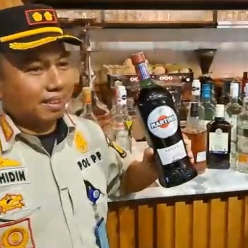 Razia Bersama, Satpol PP Tangsel Amankan Ratusan Botol Miras