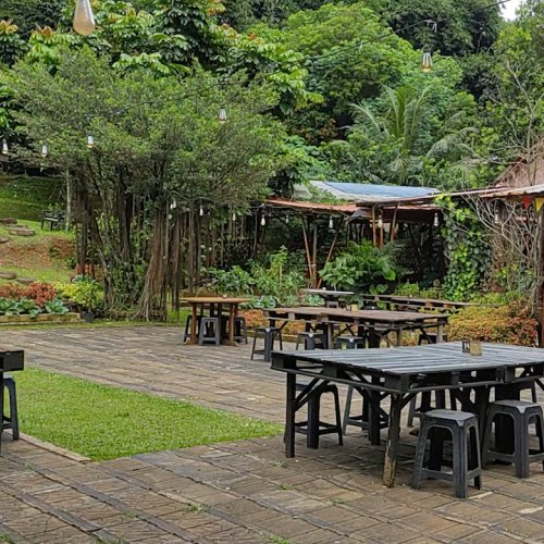 Kampung Konservasi dan Cafe Rimbun, Tawarkan Wisata Kuliner Sambil Bercocok Tanam