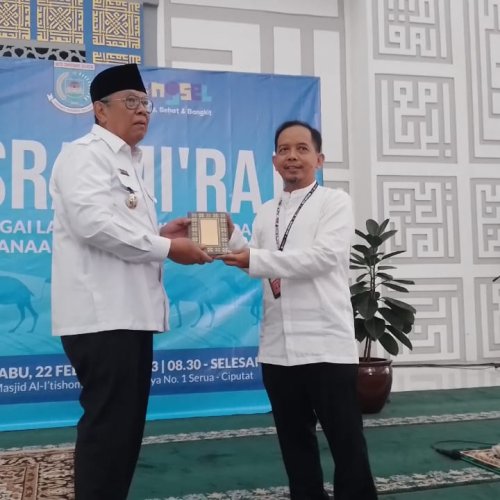 Peringati Isra Mi'raj, IKPP Tangerang Bersama Pemkot Tangsel Wakafkan Al Quran