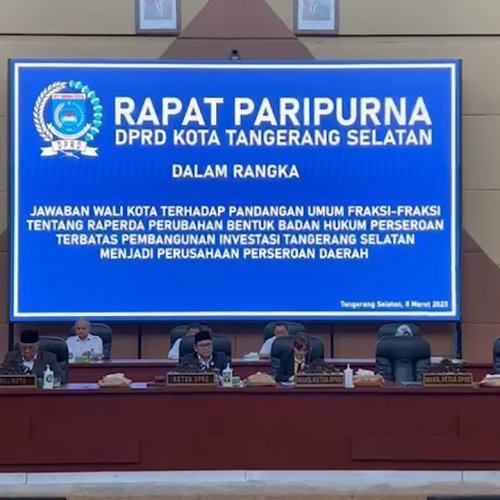 Wali Kota Tangsel Beri Jawaban Pandum Fraksi-Fraksi Soal Raperda Perubahan Bentuk Badan Hukum PT PITS