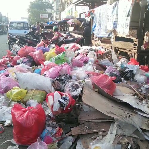 Hiruk Pikuk Pengelolaan Retribusi Sampah di Pandeglang