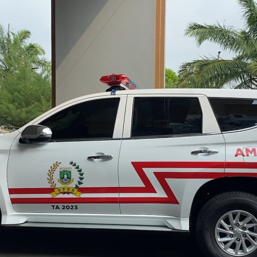 Pajero Sport di Sekretariat DPRD Banten Cuma Jadi Ambulans