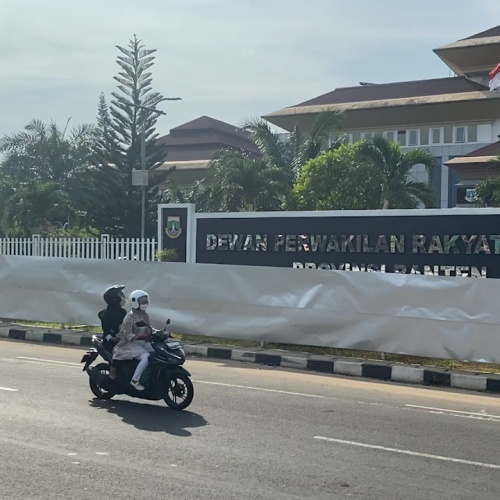 Hamburkan Uang Puluhan Miliar Rupiah Penataan Kawasan Gedung DPRD Banten Ditarget Tahun Ini