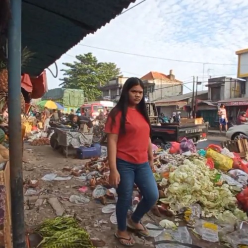 Pasar Ciruas Disesaki Sampah dan Kemacetan Berikut Keluh-Kesah dan Solusinya