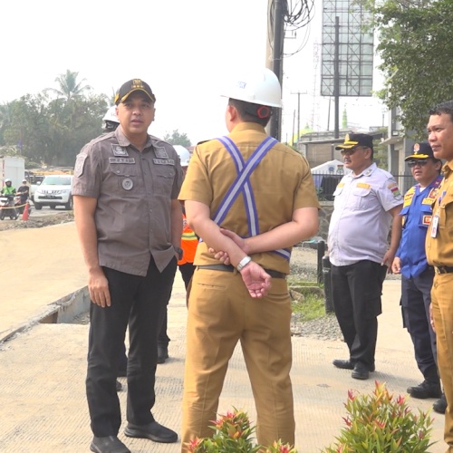 Bupati Tangerang Tinjau Pembangunan Fly Over Cisauk, 50 Persen Hampir Rampung