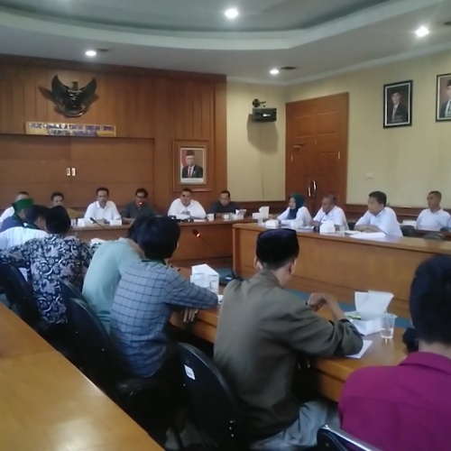 Bahas Persoalan Sampah, HMI Kabupaten Pandeglang Audiensi Bersama DPRD dan DLH