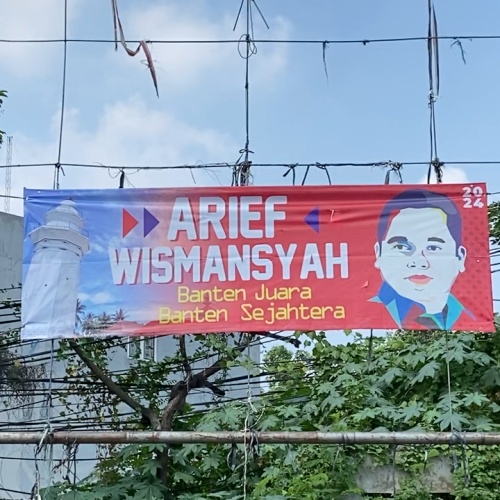 Bertebaran Spanduk Wali Kota Tangerang Bernuansa Pilgub Banten