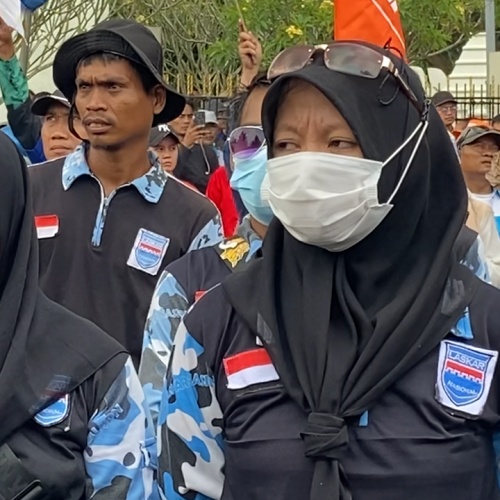 Ribuan Buruh Geruduk Kantor Gubernur Banten, Teriakan Hal Ini