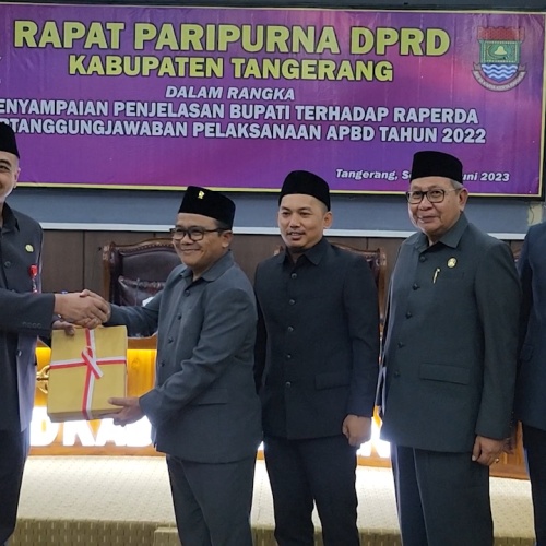 Bupati Tangerang Serahkan Raperda Pertanggungjawaban Pelaksanaan APBD 2022 ke DPRD