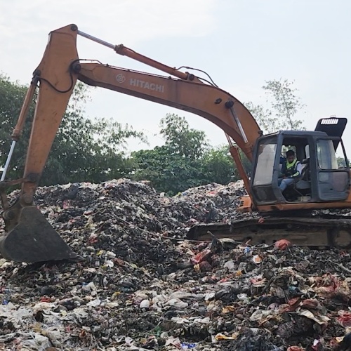 DLHK Kabupaten Tangerang Kerahkan Ratusan Armada Angkut 1 Juta Ton Sampah di TPS Ilegal