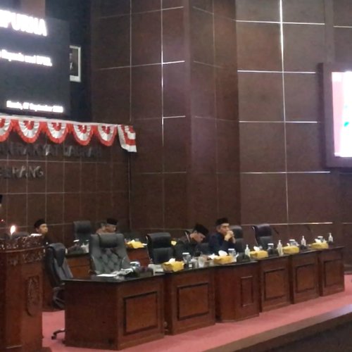 Wali Kota Serang Setujui Raperda Penyelenggaraan Perhubungan dengan Enam Catatan