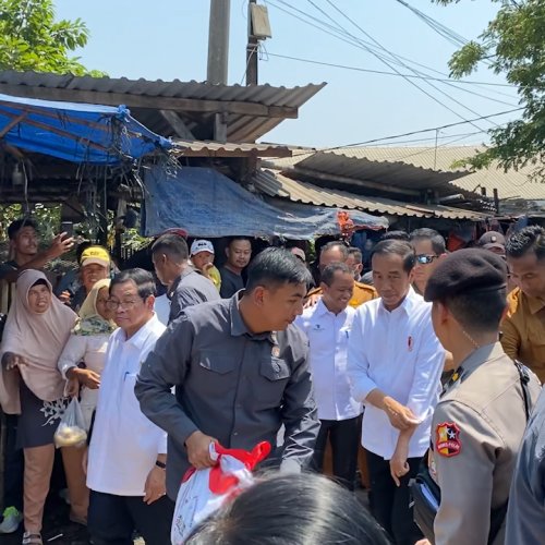 Tinjau Kota Cilegon, Jokowi Temukan Harga Beras Masih Tinggi di Pasar Kranggot