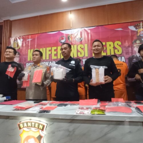 Polres Serang Gerebek Rumah Produksi Tembakau Sintetis Beromset Ratusan Juta