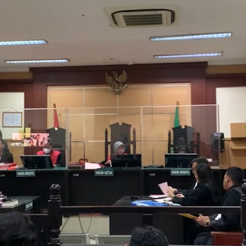 Sidang Perdana Penipuan Iphone, Kuasa Hukum Keberatan Rihana-Rihani Dihadirkan Secara Online