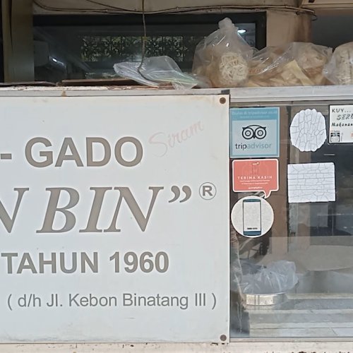 Gado-Gado Bon Bin Kuliner Legendaris Sejak Tahun 1960 di Cikini Jakarta Pusat