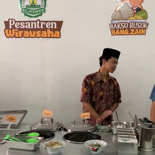 Ponpes Al-Ittihad Kota Tangerang Buka Usaha Bakso Untuk Biayai Santri dan Latih Jiwa Entrepreneur