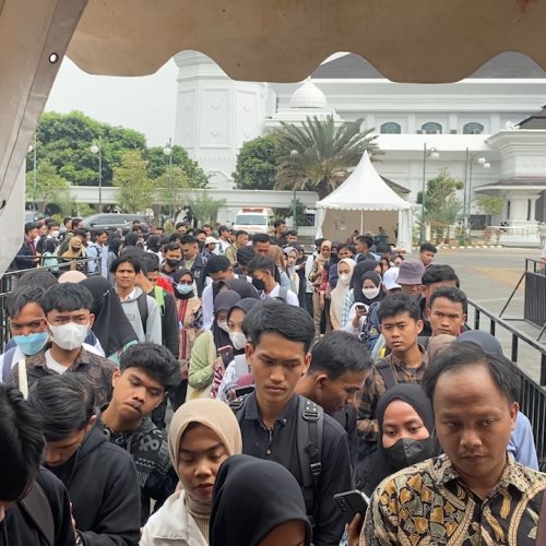 Ribuan Pencari Kerja Berebut 5.000 Lowongan Kerja di Job Fair Banten 2023