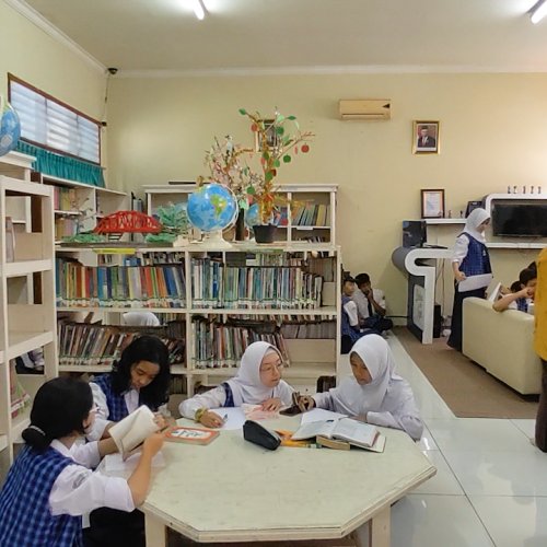 Dinobatkan Juara Lomba Perpus antar Sekolah, Begini Tampilan Perpustakaan SMPN 4 Tangsel