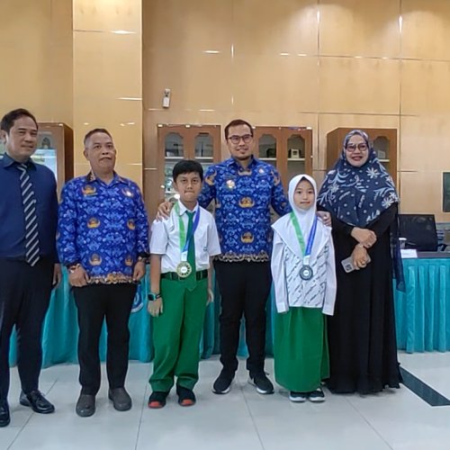 Ikuti Ajang Olimpiade Matematika di Singapura, Pilar Berikan Semangat ke 16 Siswa SDI Al-Azhar BSD