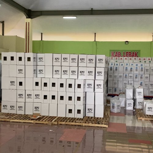 Gudang Logistik KPU Lebak Tergenang Air, Puluhan Surat Suara Basah