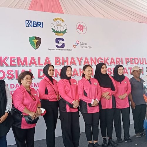 HUT ke-44 Yayasan Kemala Bhayangkari Gelar Baksos di Bantar Gebang Bekasi