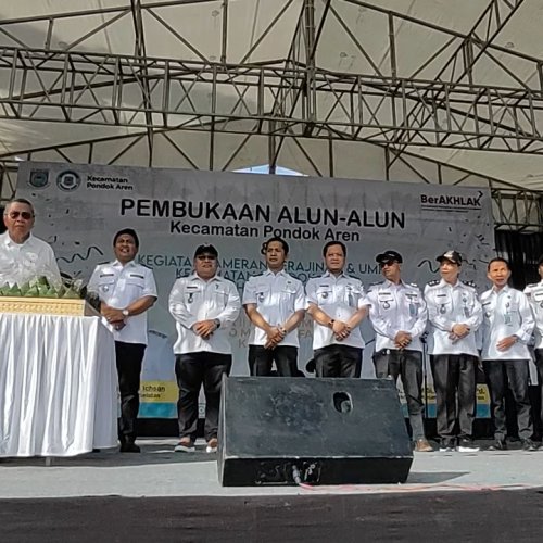 Resmikan Alun-alun Pondok Aren, Benyamin Titip Untuk Jaga Kebersihan