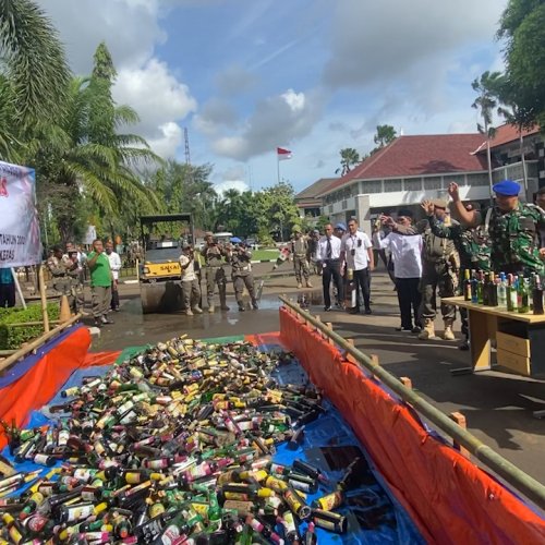 Pemkot Cilegon Musnahkan Ribuan Miras Hasil Razia Jelang Ramadhan