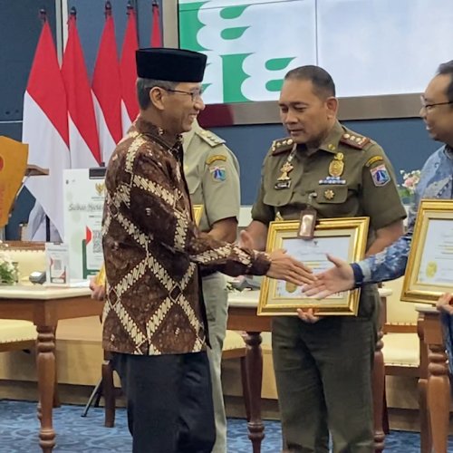 Pj Heru Budi dan Pejabat DKI Jakarta Salurkan Zakat ke Baznas Angkanya Capai Miliaran Rupiah