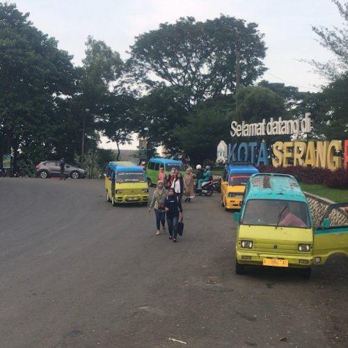 Sopir Angkot di Kota Serang Keluhkan Trayek yang Amburadul