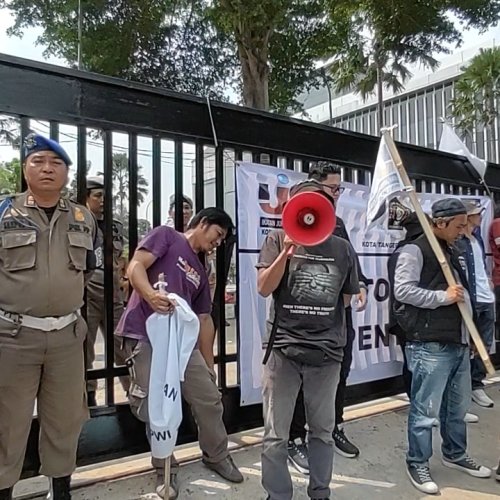 Wartawan Tangsel Demo Tolak RUU Penyiaran di Gedung DPRD