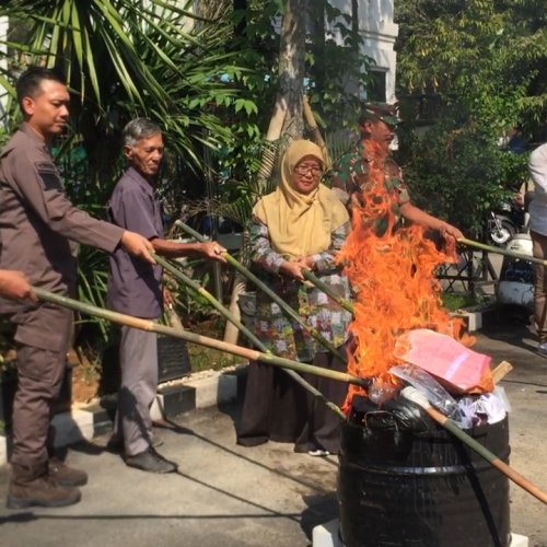 Kejari Lebak Musnahkan Barang Bukti Hasil Kejahatan, Narkotika Mendominasi