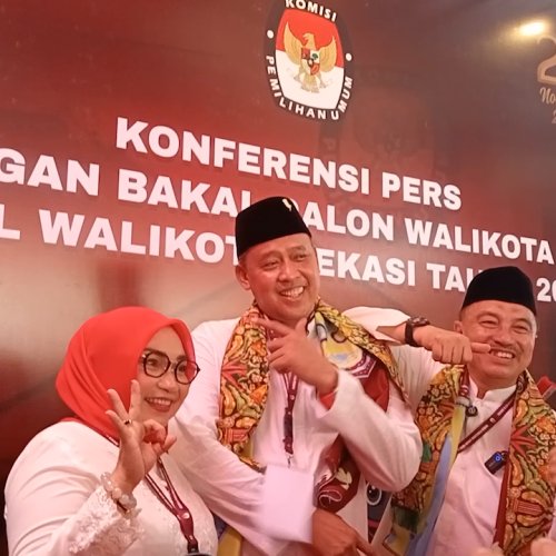 Paslon Tri Ardhianto dan Harris Bobihoe Resmi Daftar ke KPU Kota Bekasi