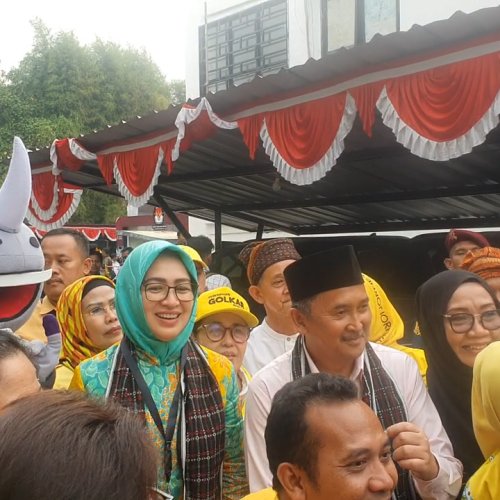 Airin-Ade Daftar ke KPU Banten