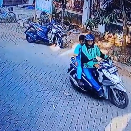 Diminta Bawakan Koper, Pria Berjaket Ojol Culik Anak di Tangsel