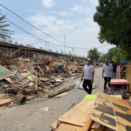 Pemkot Jakut Bongkar 32 Rumah Warga Pluit Karang Karya