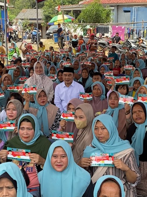 Curhat Warga Kresek ke Mad Romli soal Susahnya Mencari Pekerjaan