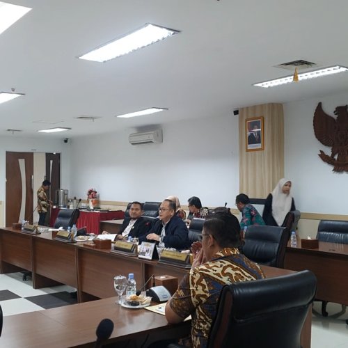 Banggar DPRD Tangsel Bersama TAPD Bahas Raperda 2025