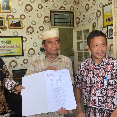 Tim Helldy-Alawi Laporkan Paslon Robinsar-Fajar ke Bawaslu Kota Cilegon