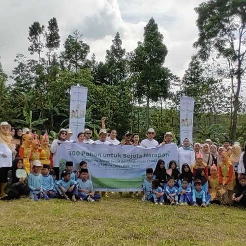 Ajak Anak-Anak Selamatkan Bumi, Mitra Tours and Travel Tanam 100 Pohon Pelindung