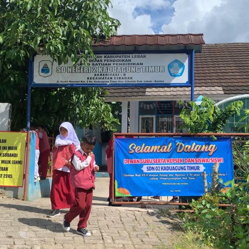 Spanduk Klaim Kepemilikan Lahan di Gedung SDN 2 Kaduagung Timur, Ini Kata Dinas Pendidikan Lebak