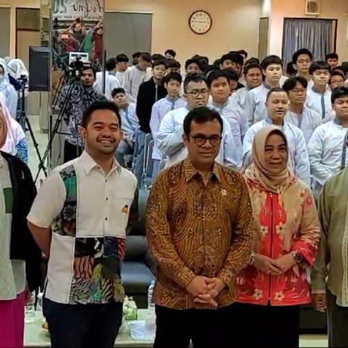 Di Edu Fair 2025 SMAI Al Azhar BSD, Wamen Komdigi Nezar: Pentingnya Kesadaran Perkembangan Digital