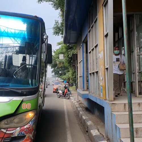 Maryono Akui Sejumlah Halte di Kota Tangerang Tak Terawat dan Kumuh