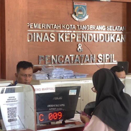 Pengakuan Warga Terkait Pelayanan Adminduk di Tangsel