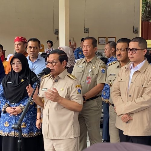Gubernur Pramono Tinjau Program Kantin Sehat